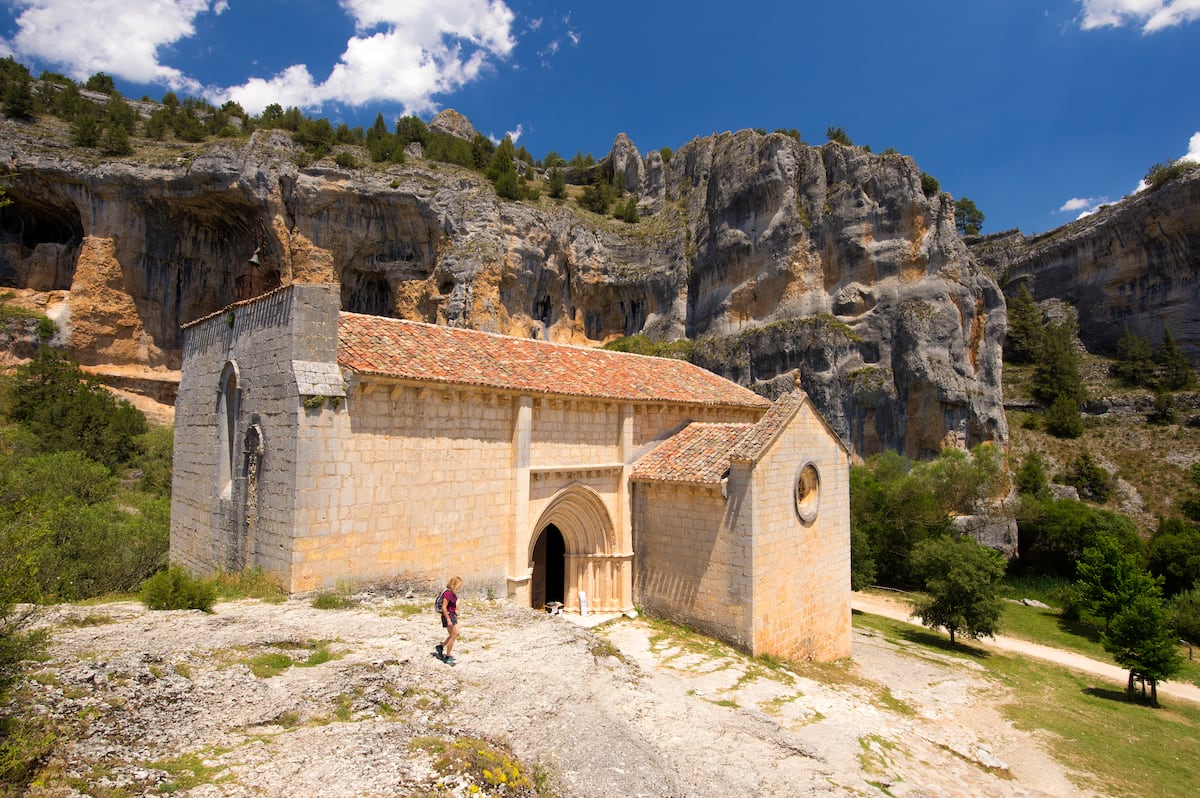 Las abejas abandonan las iglesias de los pueblos